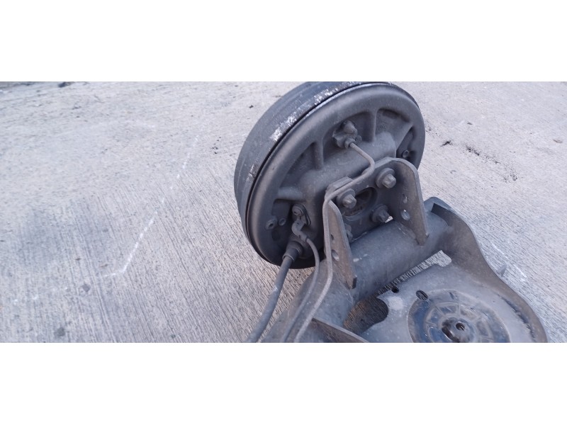 Recambio de puente trasero para dacia lodgy comfort referencia OEM IAM 555117070R  