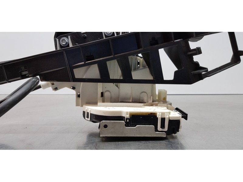 Recambio de cerradura puerta trasera izquierda para jeep compass ii longitude 4x4 referencia OEM IAM 4589915AE P04589915AE 