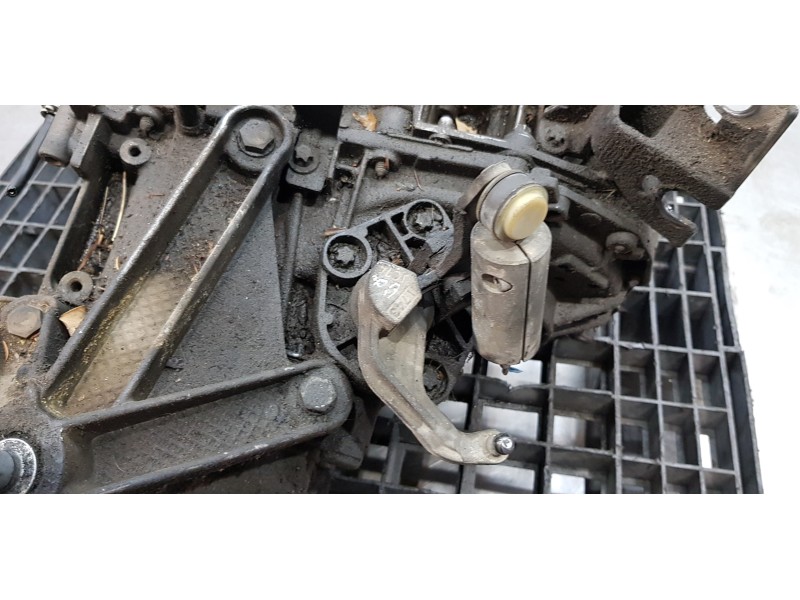 Recambio de caja cambios para renault scenic ii pack authentique referencia OEM IAM 7701723235 JR5104 8200553271 Recambio de caja cambios para renault scenic ii pack authentique referencia OEM IAM 7701723235 JR5104 8200553271