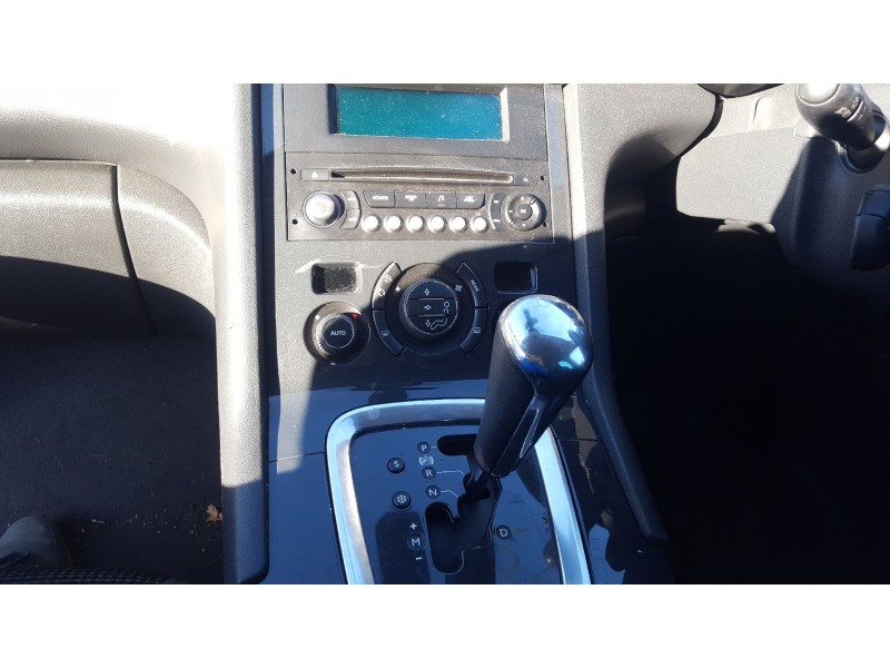 peugeot 5008 del año 2012