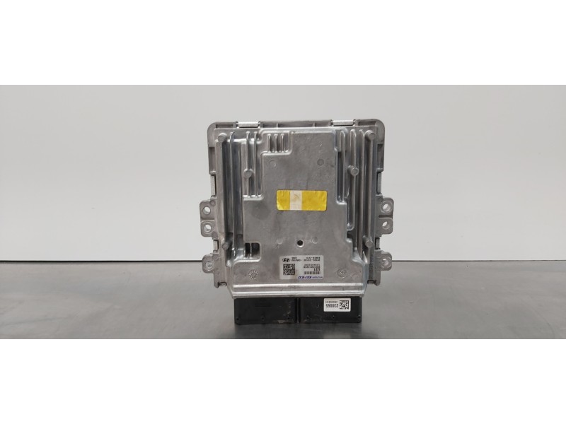 Recambio de centralita motor uce para hyundai tucson klass 2wd referencia OEM IAM 391992U100  