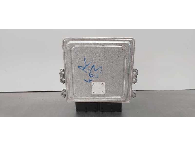 Recambio de centralita motor uce para hyundai tucson klass 2wd referencia OEM IAM 391992U100  