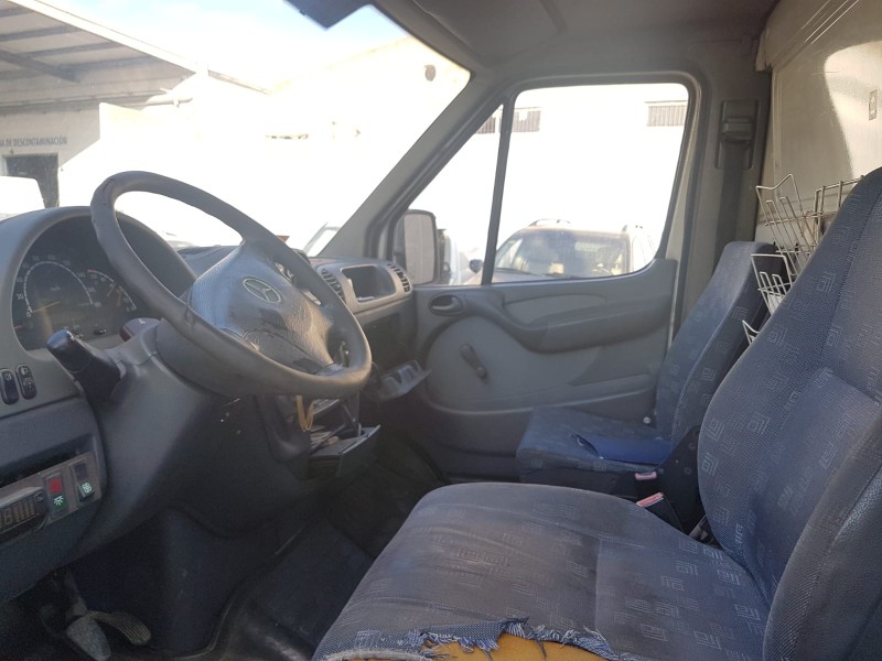 mercedes sprinter 02.00  caja cerrada del año 2005