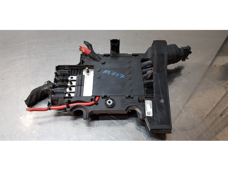 Recambio de caja reles / fusibles para volvo xc60 r design awd referencia OEM IAM 32200114  