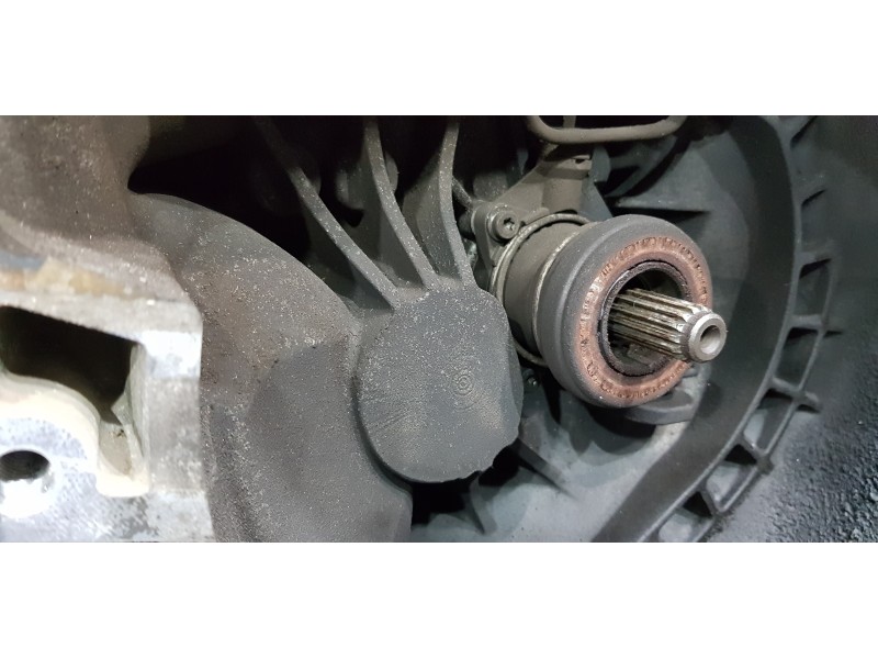 Recambio de caja cambios para opel corsa d enjoy referencia OEM IAM 55561901  