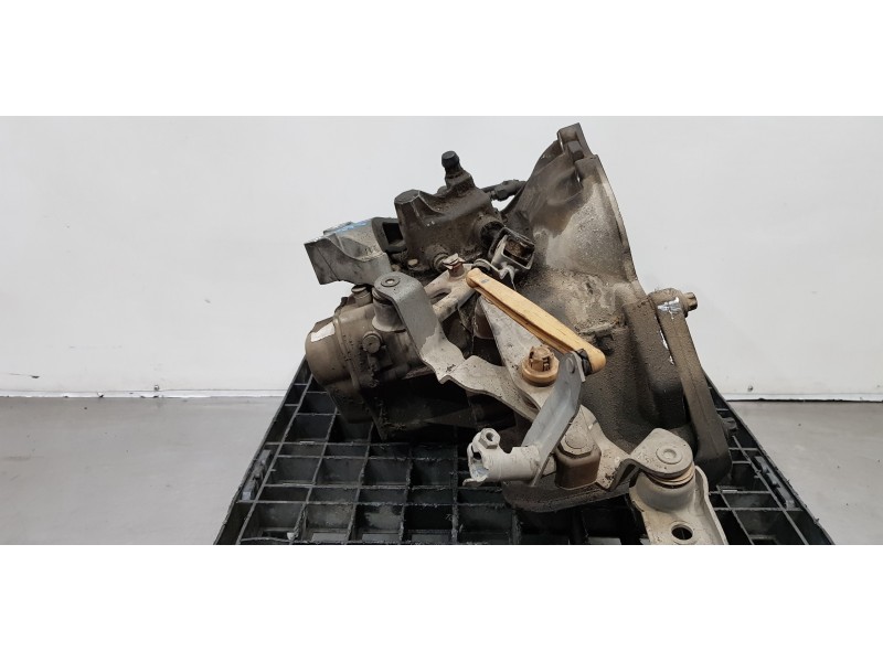 Recambio de caja cambios para opel corsa d enjoy referencia OEM IAM 55561901  