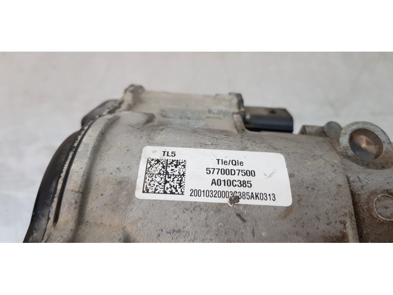 Recambio de cremallera direccion para hyundai tucson klass 2wd referencia OEM IAM 57700D7500  