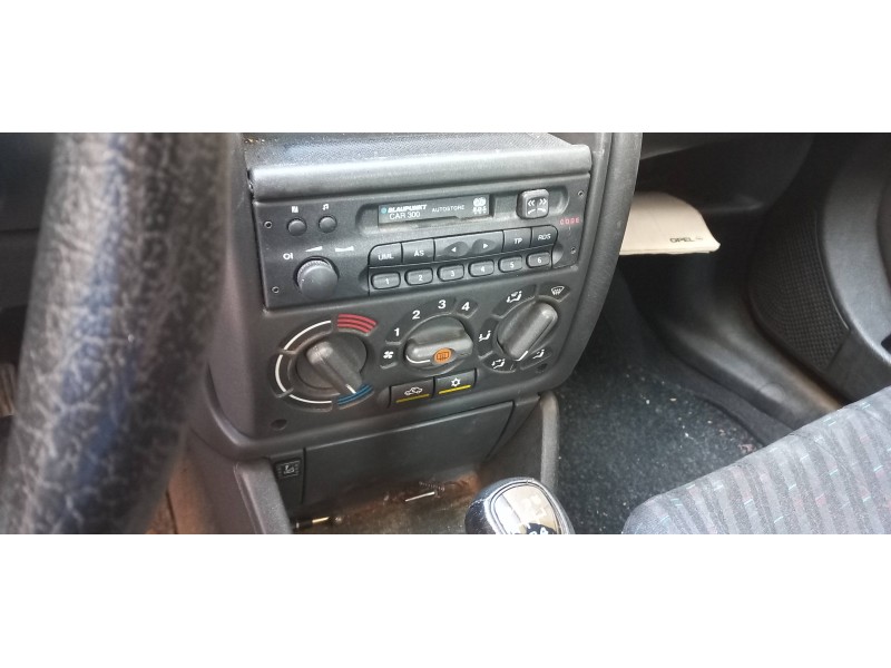 opel astra f berlina del año 1995