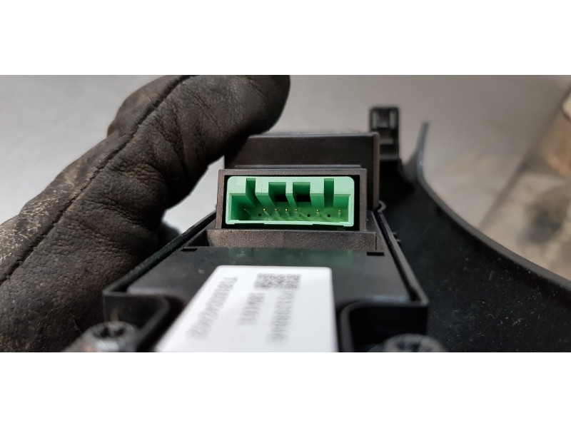 Recambio de sistema audio / radio cd para volvo xc60 r design awd referencia OEM IAM 31398846  