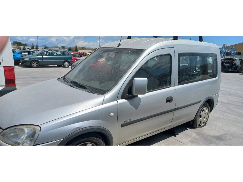 opel combo (corsa c) del año 2004