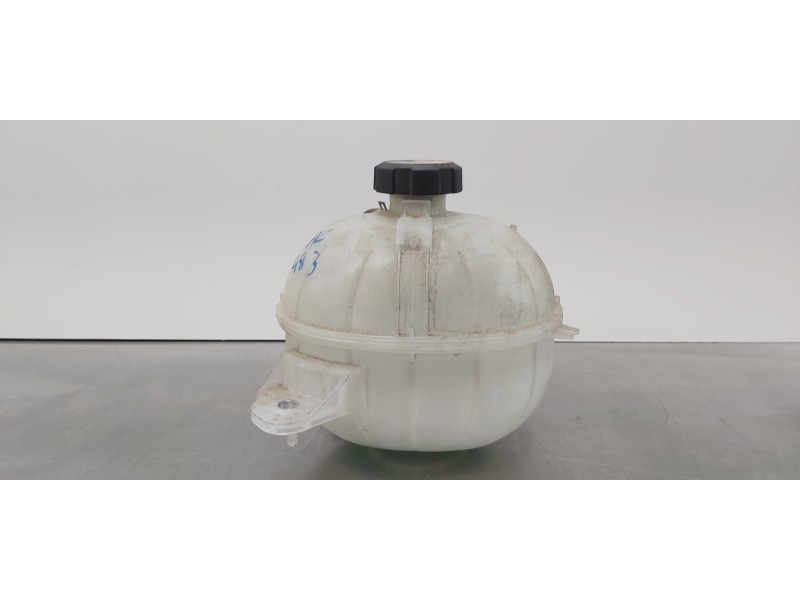 Recambio de deposito expansion para hyundai tucson klass 2wd referencia OEM IAM 25431D3600  