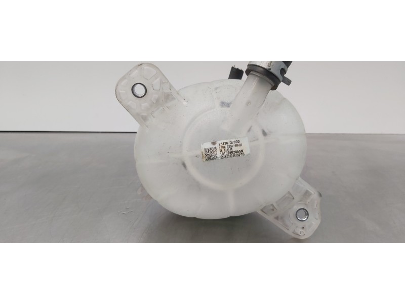Recambio de deposito expansion para hyundai tucson klass 2wd referencia OEM IAM 25431D3600  