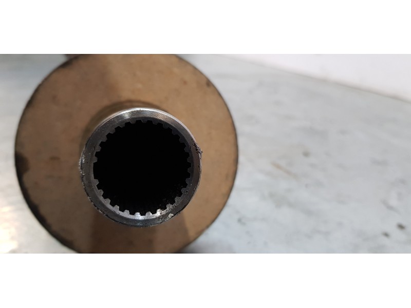 Recambio de transmision central para jeep cherokee (j) 2.5 td referencia OEM IAM 52099422  