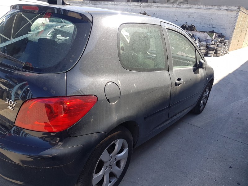 peugeot 307 berlina (s2) del año 2008