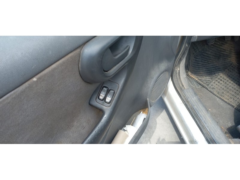 opel combo (corsa c) del año 2004