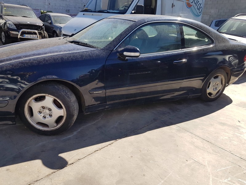 mercedes clase clk (w208) coupe del año 2001