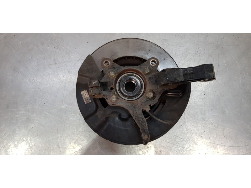 Recambio de mangueta delantera derecha para hyundai tucson klass 2wd referencia OEM IAM 51716D7000  