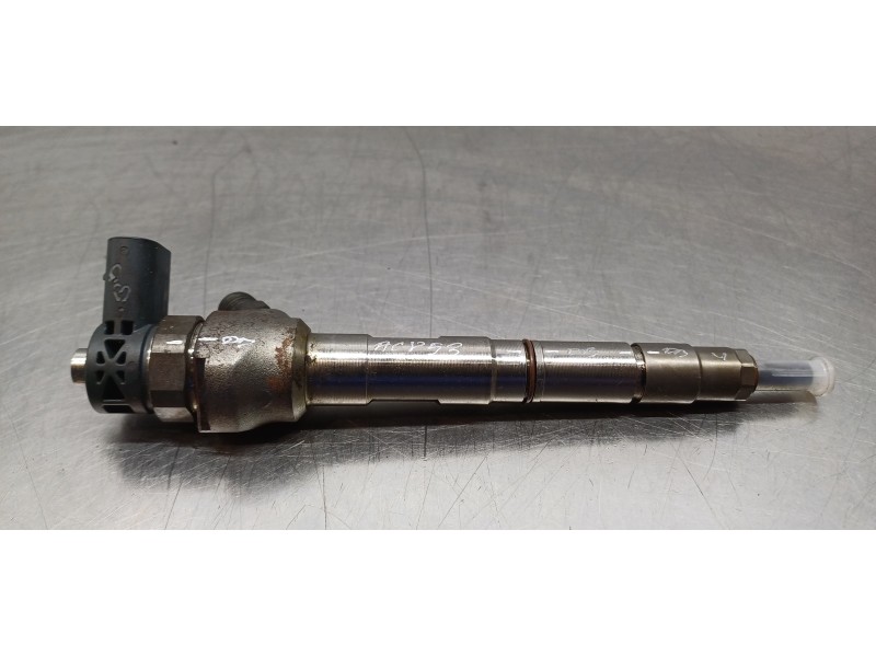 Recambio de inyector para volkswagen caddy furgón/kombi kombi referencia OEM IAM 04L130277AC 0445110469 