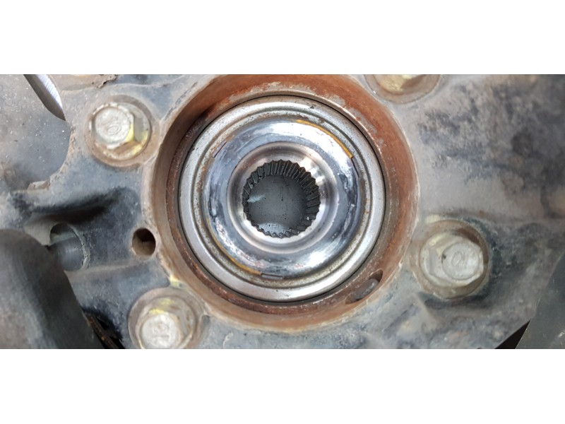 Recambio de mangueta delantera derecha para hyundai tucson klass 2wd referencia OEM IAM 51716D7000  