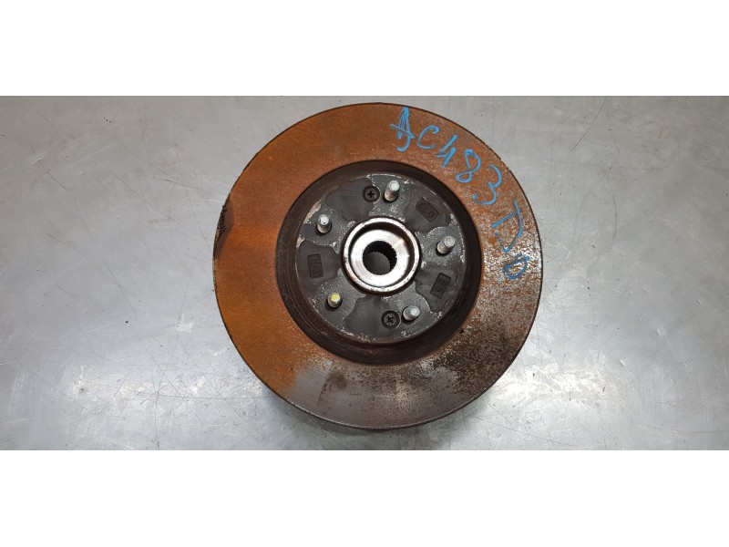 Recambio de mangueta delantera derecha para hyundai tucson klass 2wd referencia OEM IAM 51716D7000  