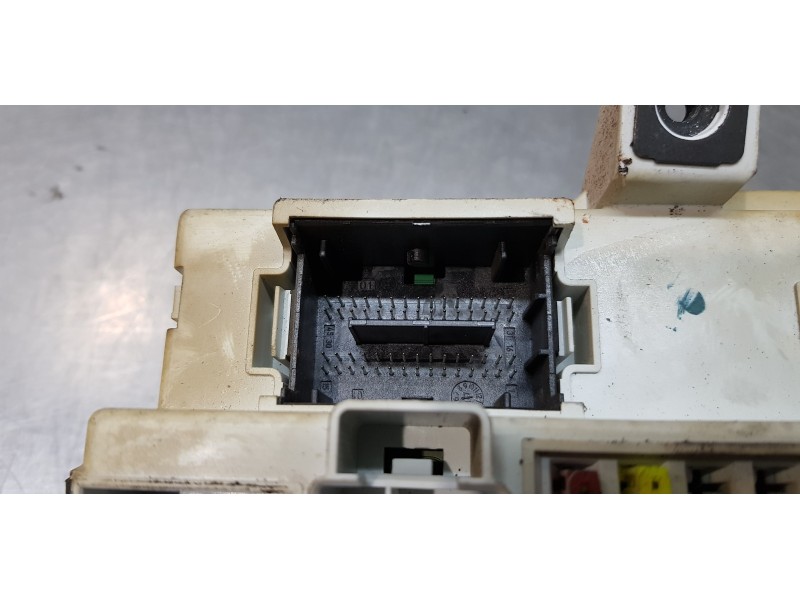 Recambio de caja reles / fusibles para fiat 500l wagon (351) lounge referencia OEM IAM 52089836   Recambio de caja reles / fusibles para fiat 500l wagon (351) lounge referencia OEM IAM 52089836