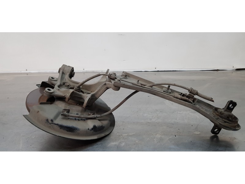 Recambio de mangueta trasera derecha para hyundai tucson klass 2wd referencia OEM IAM 52720D7000  