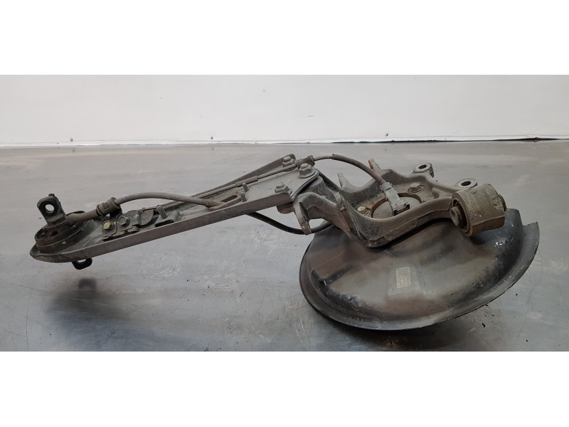 Recambio de mangueta trasera derecha para hyundai tucson klass 2wd referencia OEM IAM 52720D7000  