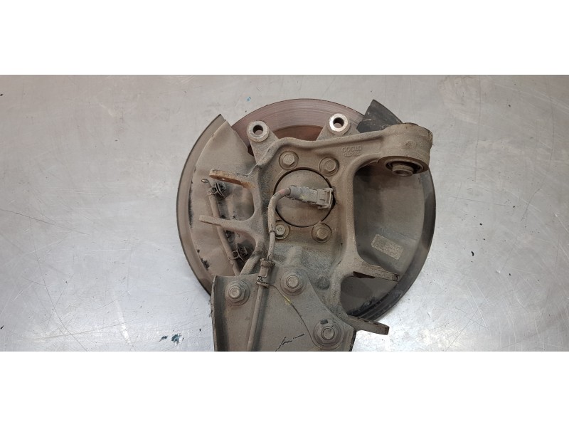 Recambio de mangueta trasera derecha para hyundai tucson klass 2wd referencia OEM IAM 52720D7000  