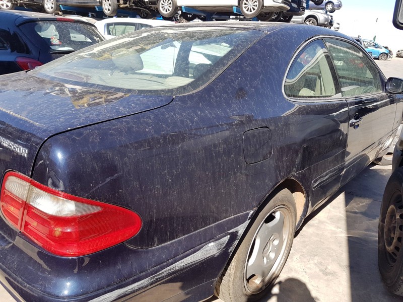 mercedes clase clk (w208) coupe del año 2001