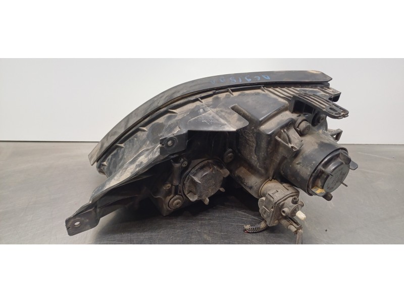 Recambio de faro derecho para hyundai terracan (hp) 2.9 crdi gl referencia OEM IAM 92104H1021  