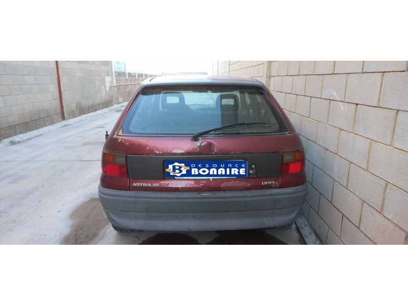 opel astra f berlina del año 1995