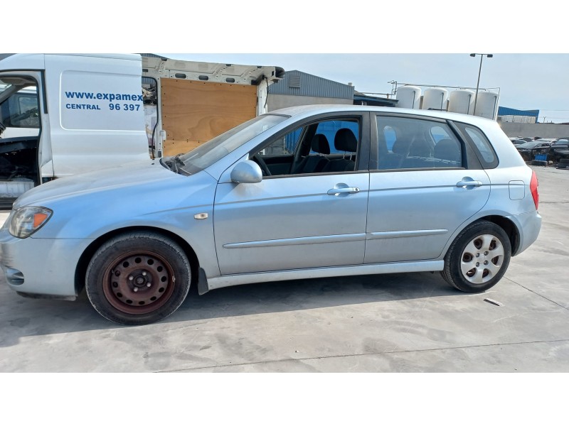 kia cerato del año 2005