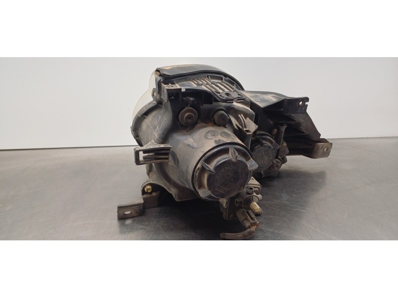 Recambio de faro izquierdo para hyundai terracan (hp) 2.9 crdi gl referencia OEM IAM 92103H1021  