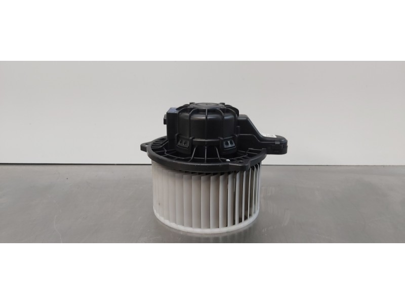 Recambio de motor calefaccion para hyundai tucson klass 2wd referencia OEM IAM 97113D7000  