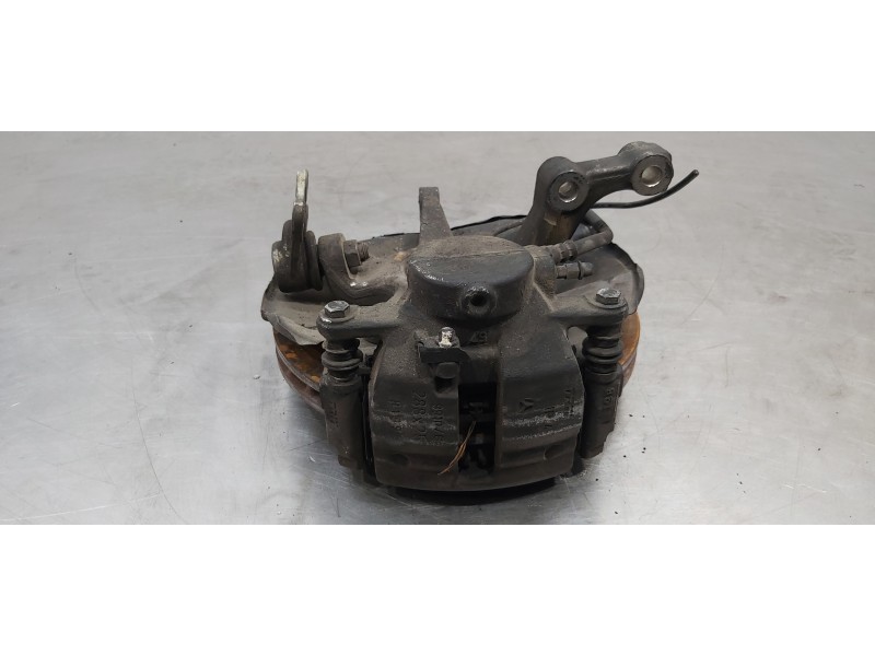 Recambio de mangueta delantera derecha para mercedes clase a (w169) a 200 cdi a-edition referencia OEM IAM A1693300820 A16933701