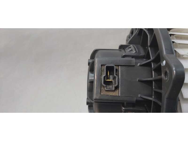 Recambio de motor calefaccion para hyundai tucson klass 2wd referencia OEM IAM 97113D7000  