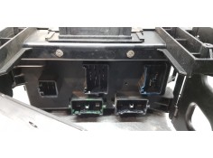 Recambio de caja reles / fusibles para chrysler 300 c touring 3.0 crd referencia OEM IAM P04692233AC   2
