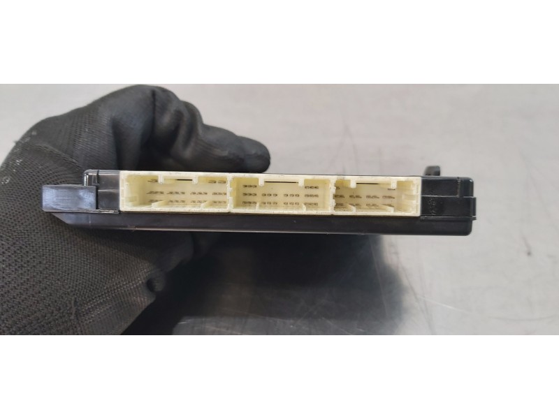 Recambio de modulo confort para toyota rav 4 active referencia OEM IAM 8922142180  