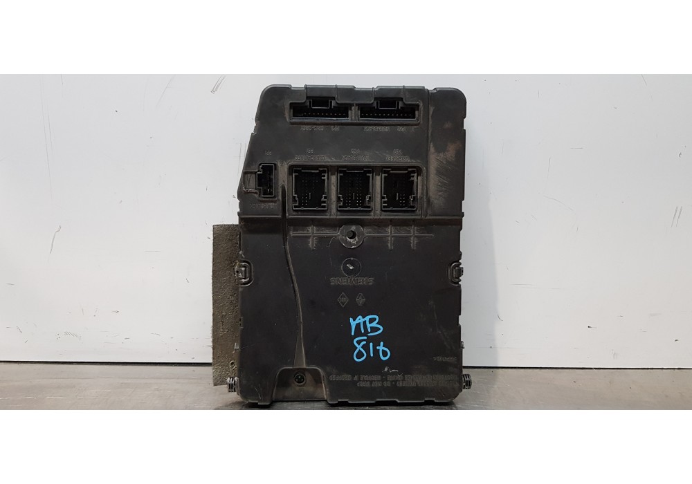 Recambio de caja reles / fusibles para renault megane ii classic berlina confort authentique referencia OEM IAM 8200309690  
