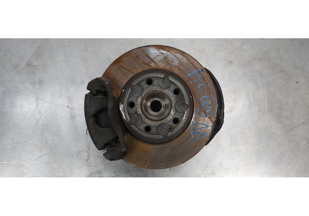 Recambio de mangueta delantera derecha para mercedes clase a (w169) a 200 cdi a-edition referencia OEM IAM A1693300820 A16933701