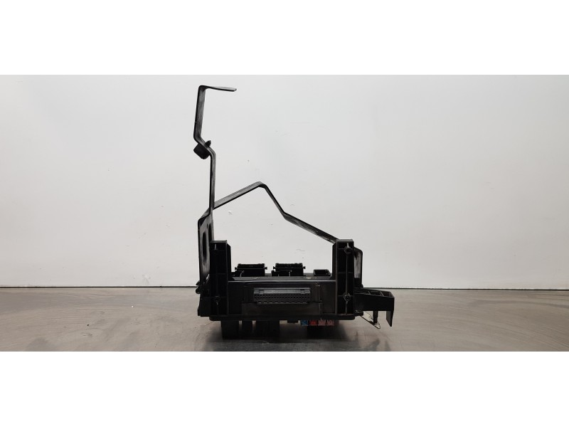 Recambio de caja reles / fusibles para chrysler 300 c touring 3.0 crd referencia OEM IAM P04692233AC   Recambio de caja reles / fusibles para chrysler 300 c touring 3.0 crd referencia OEM IAM P04692233AC