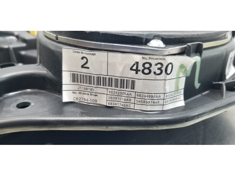 Recambio de elevalunas trasero derecho para jeep compass ii longitude 4x4 referencia OEM IAM 68292132AA 68242305AA 68292086AA