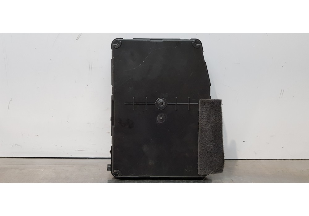 Recambio de caja reles / fusibles para renault megane ii classic berlina confort authentique referencia OEM IAM 8200309690   Recambio de caja reles / fusibles para renault megane ii classic berlina confort authentique referencia OEM IAM 8200309690