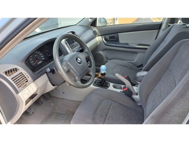 kia cerato del año 2005