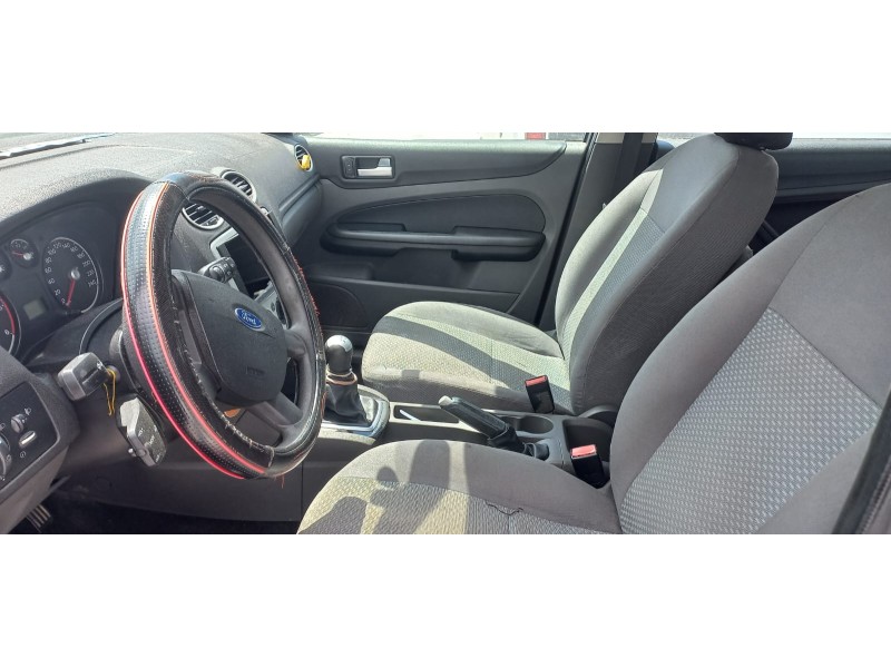 ford focus berlina (cap) del año 2005