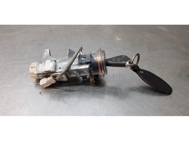 Recambio de antirrobo para subaru legacy familiar/outback b13 (bp) 2.0 d outback classic referencia OEM IAM 88215AG000   Recambio de antirrobo para subaru legacy familiar/outback b13 (bp) 2.0 d outback classic referencia OEM IAM 88215AG000