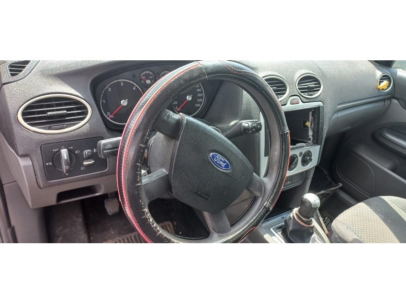 ford focus berlina (cap) del año 2005