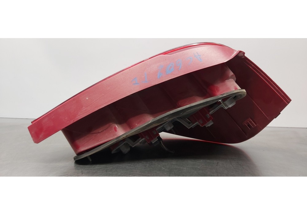 Recambio de piloto trasero izquierdo para mercedes clase a (w169) a 200 cdi a-edition referencia OEM IAM 1698200364  