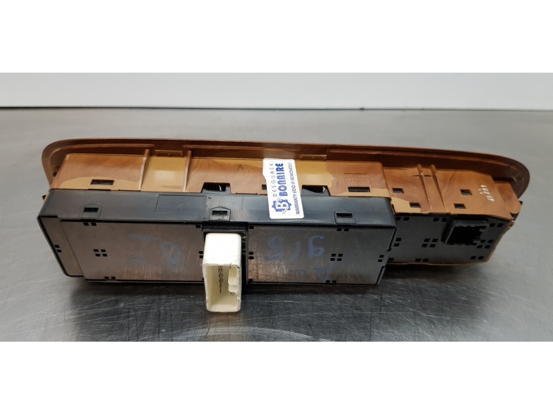 Recambio de mando elevalunas delantero izquierdo para hyundai terracan (hp) 2.9 crdi gl referencia OEM IAM 93501H1120TN   Recambio de mando elevalunas delantero izquierdo para hyundai terracan (hp) 2.9 crdi gl referencia OEM IAM 93501H1120TN