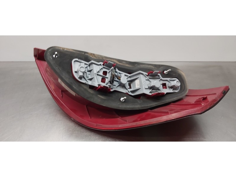 Recambio de piloto trasero izquierdo para mercedes clase a (w169) a 200 cdi a-edition referencia OEM IAM 1698200364  